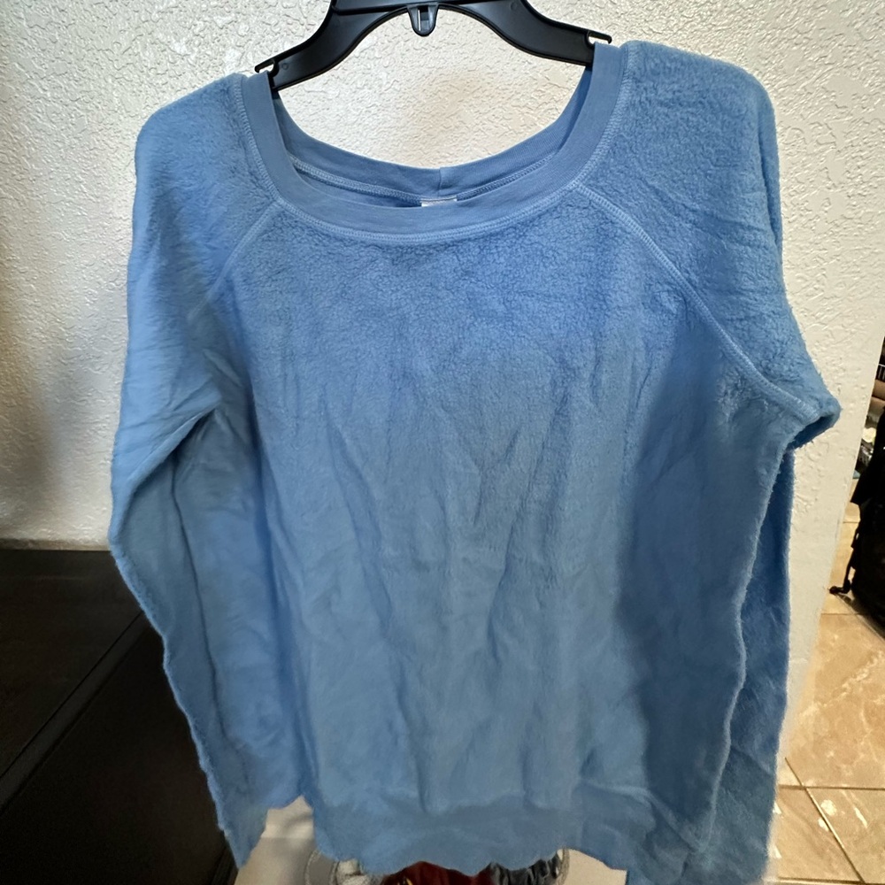 JALA-  chill pull over- New- Blue-Size M